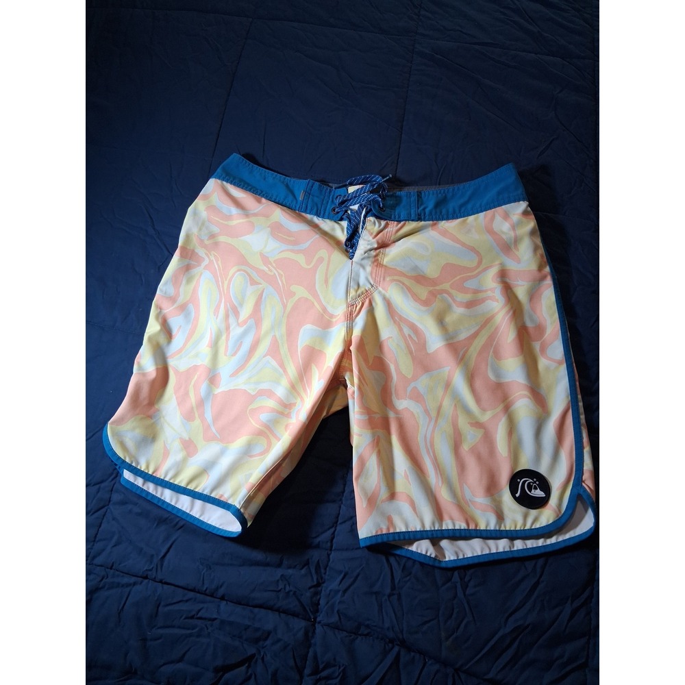 Quiksilver Highline Mens Board Shorts Size 31 Psychedelic‎ Swirl Peach Blue